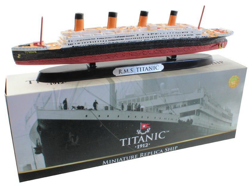 White Star Line Titanic 1912 Resin Model Cruise Ship